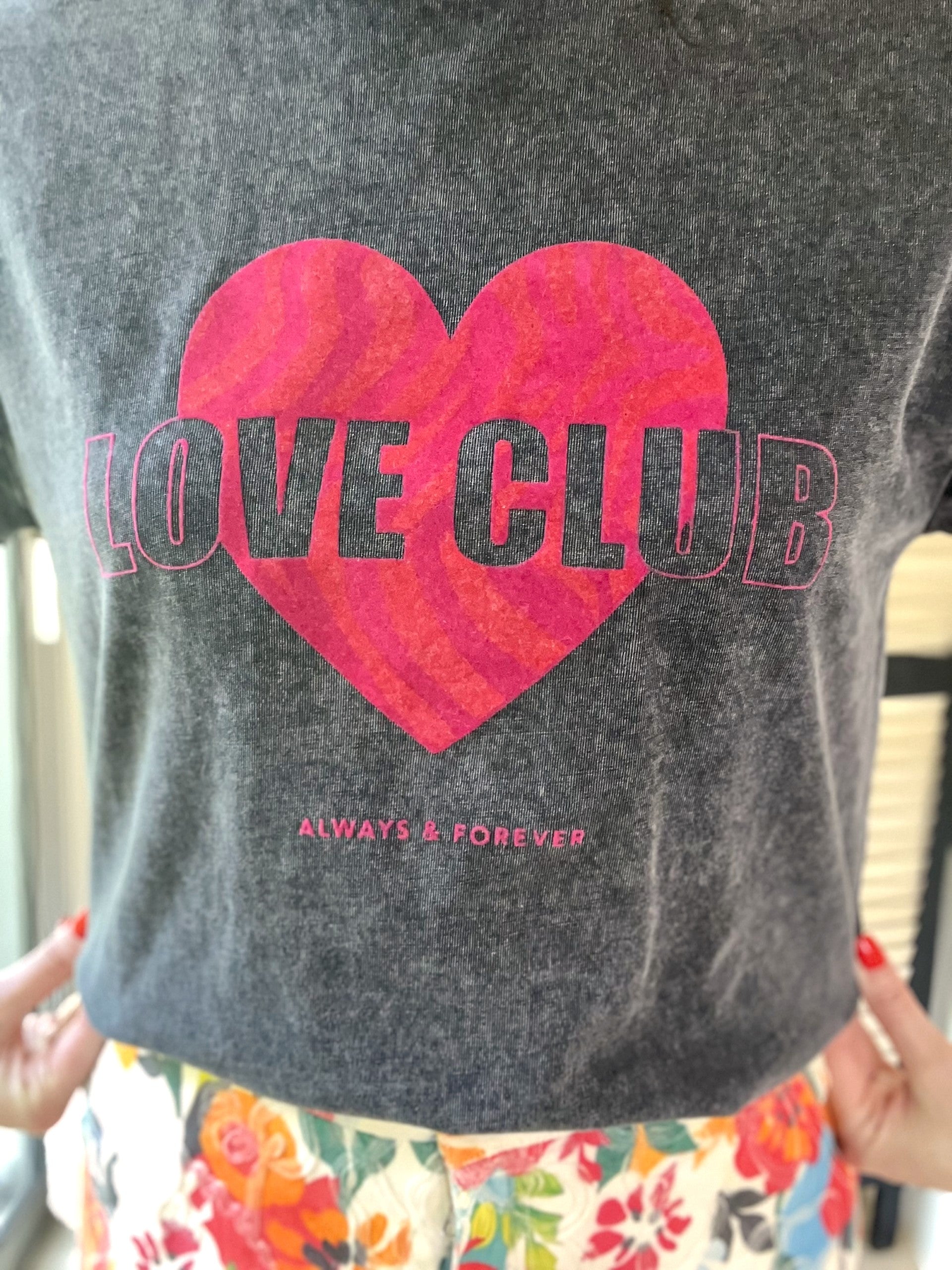 T-shirt gris délavé Love Club - taille - PIECES - Seconde main