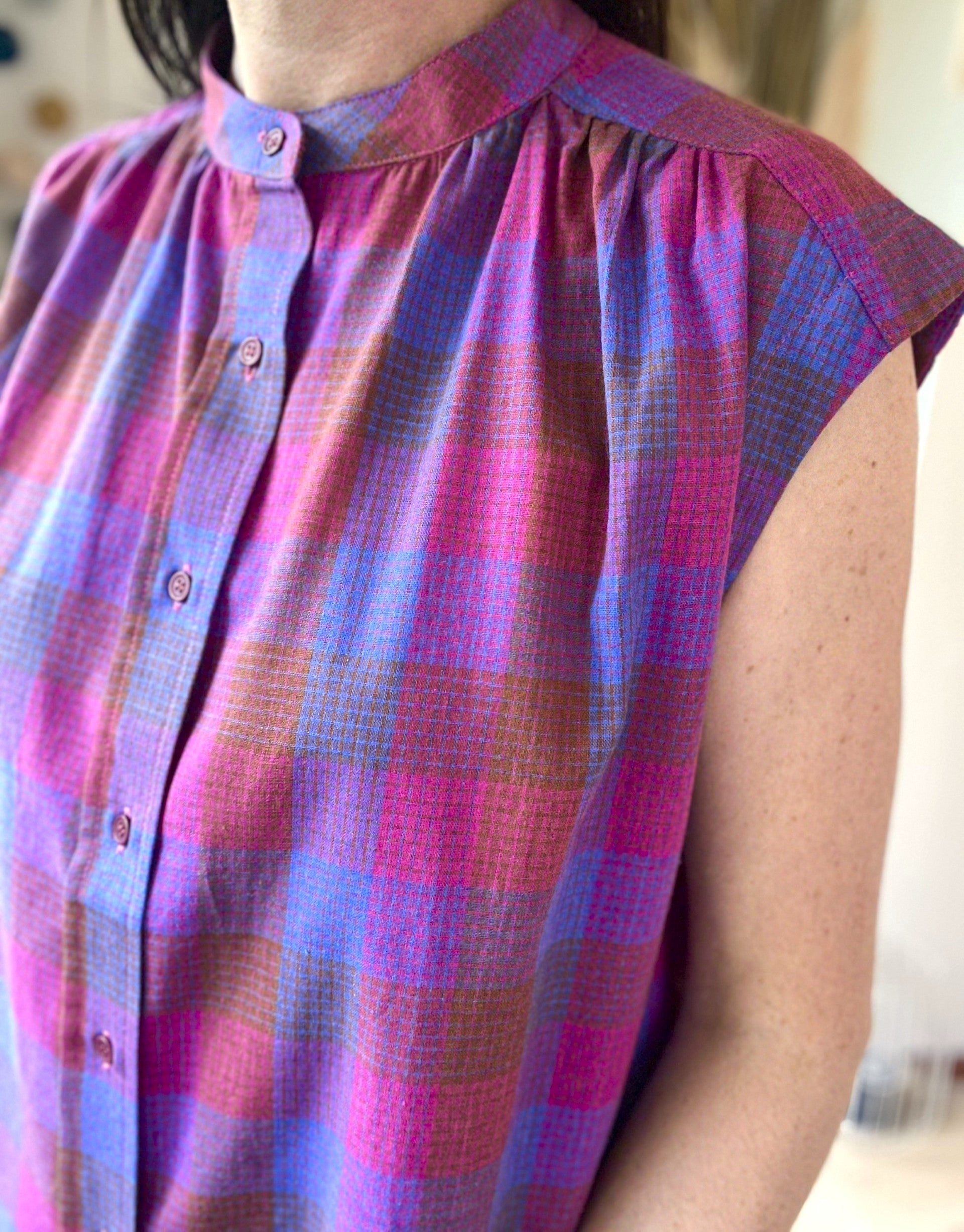 Blouse femme à carreaux fuchsia col mao – SEE U SOON – Neuve