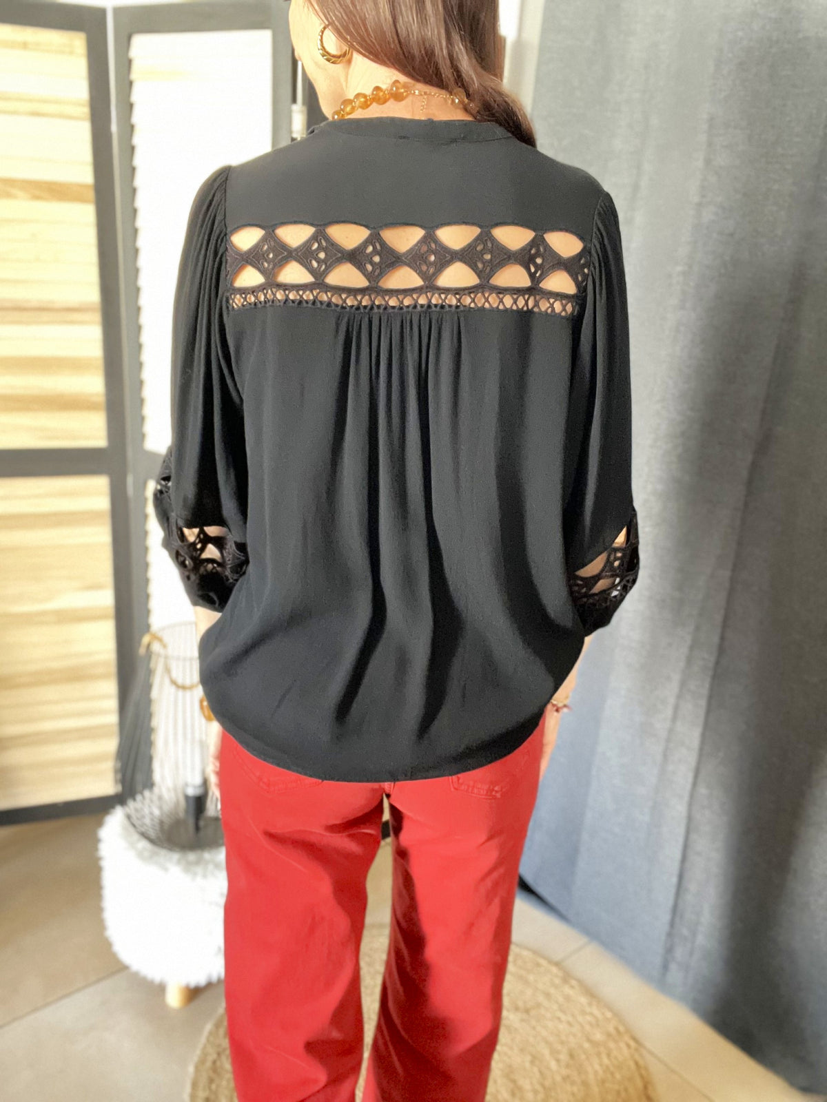 Blouse noire ajourée SEE U SOON – Seconde main
