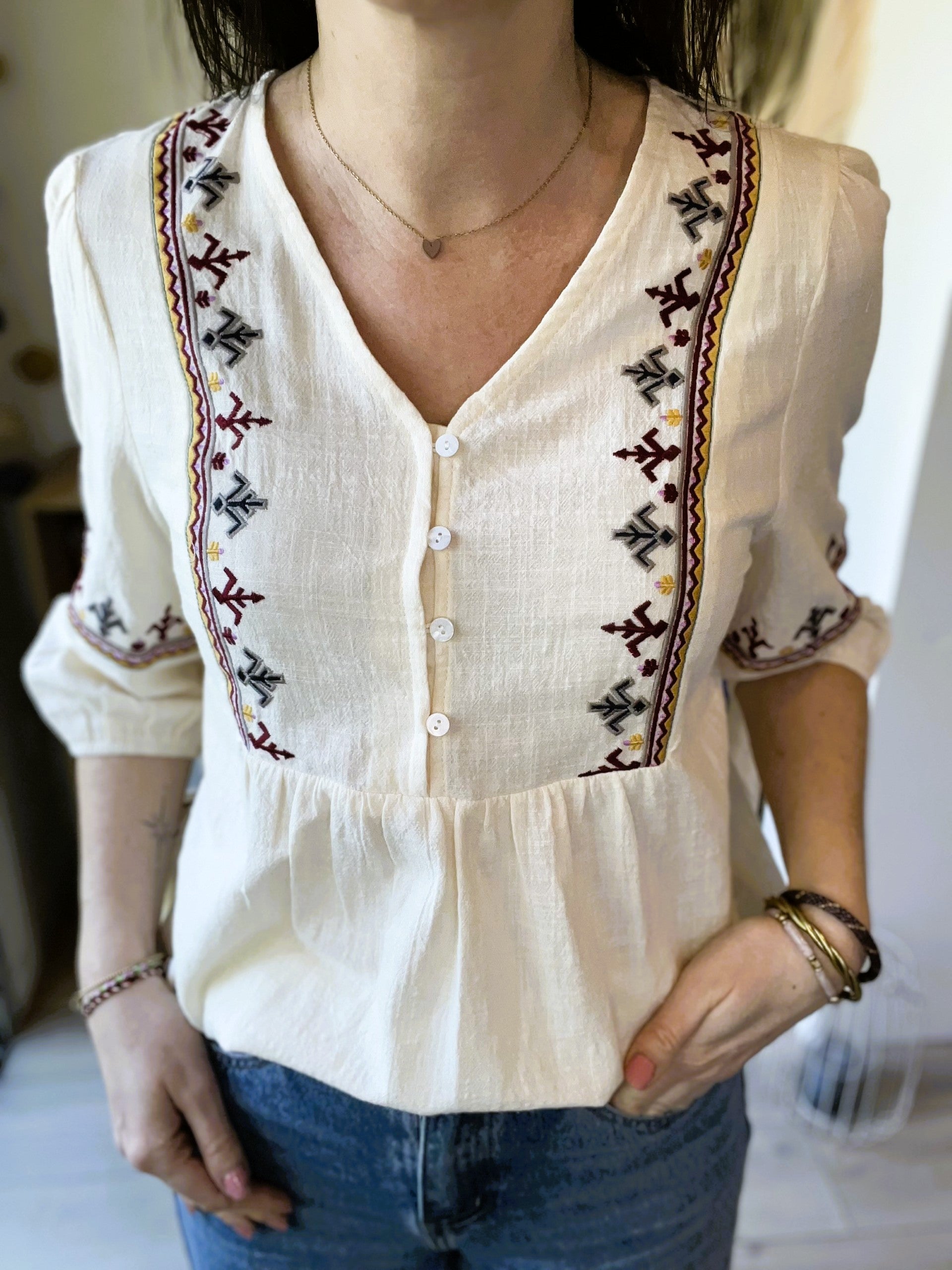 Blouse ecru manches courtes Emmanuelle - Neuve