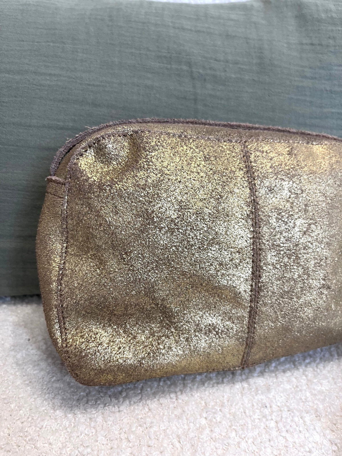 Sac bandoulière cuir doré vieilli PIECES – Seconde main