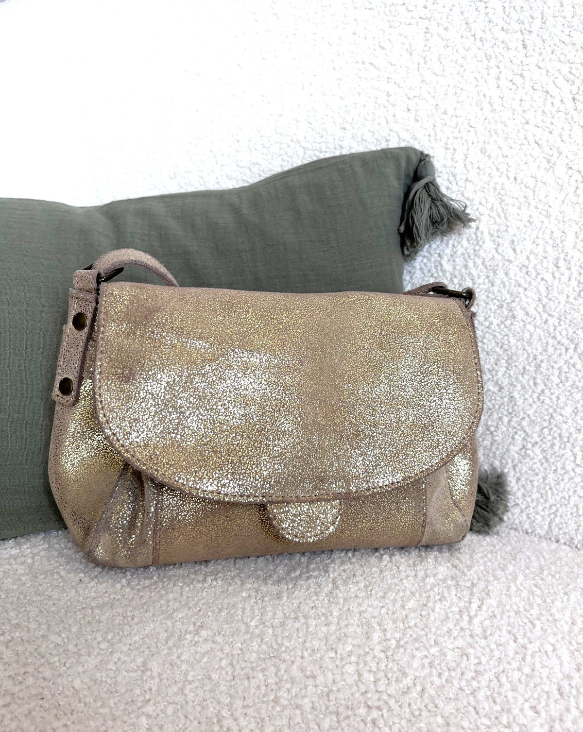 Sac bandoulière cuir doré PIECES – Seconde main