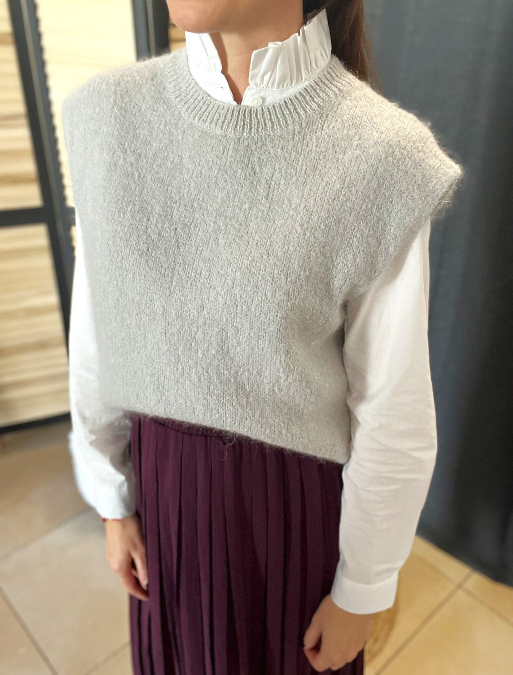 Pull sans manche gris perle MAELYS – Seconde main
