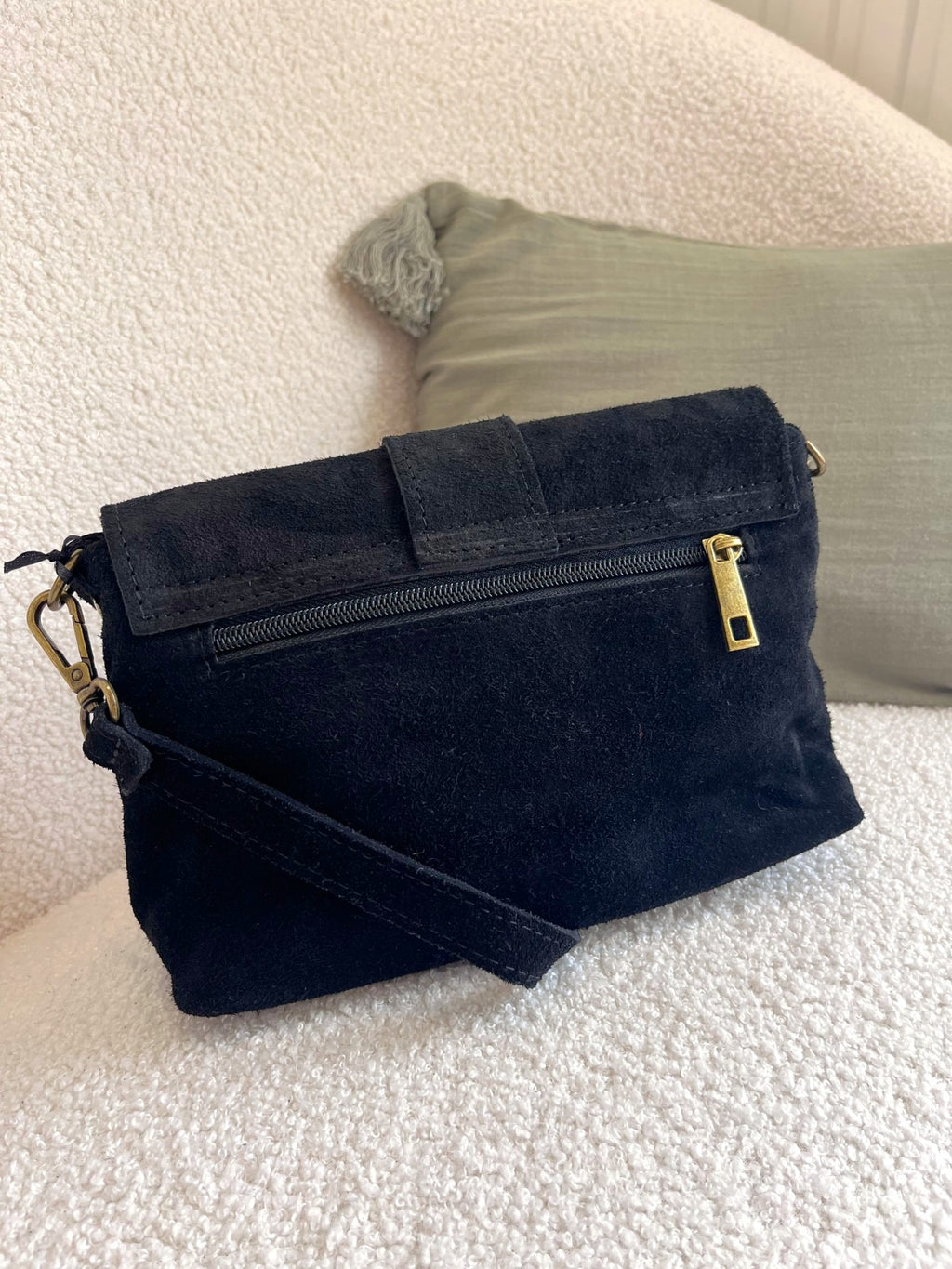 Sac bandoulière en croûte de cuir noir – Neuf