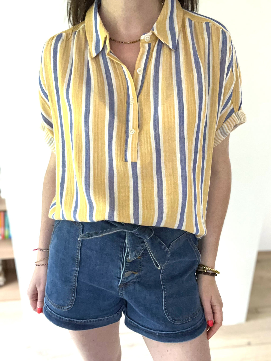 Top en gaze de coton rayé jaune et bleu col chemise THE KORNER - Neuf