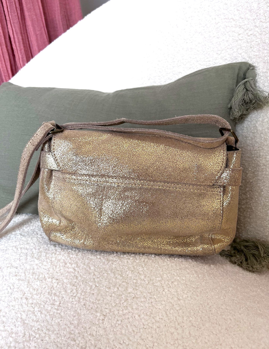 Sac bandoulière cuir doré PIECES – Seconde main
