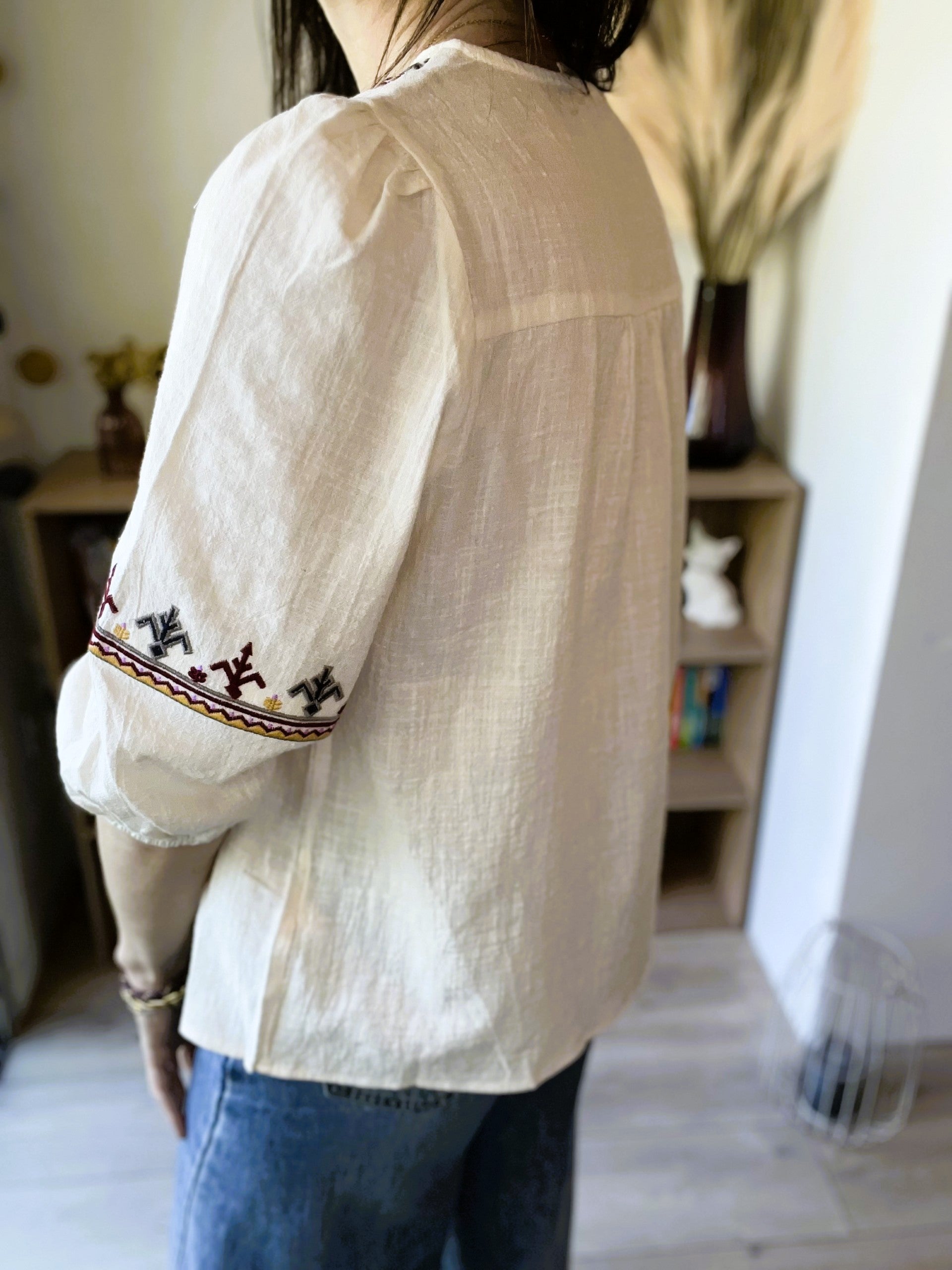 Blouse ecru manches courtes Emmanuelle - Neuve