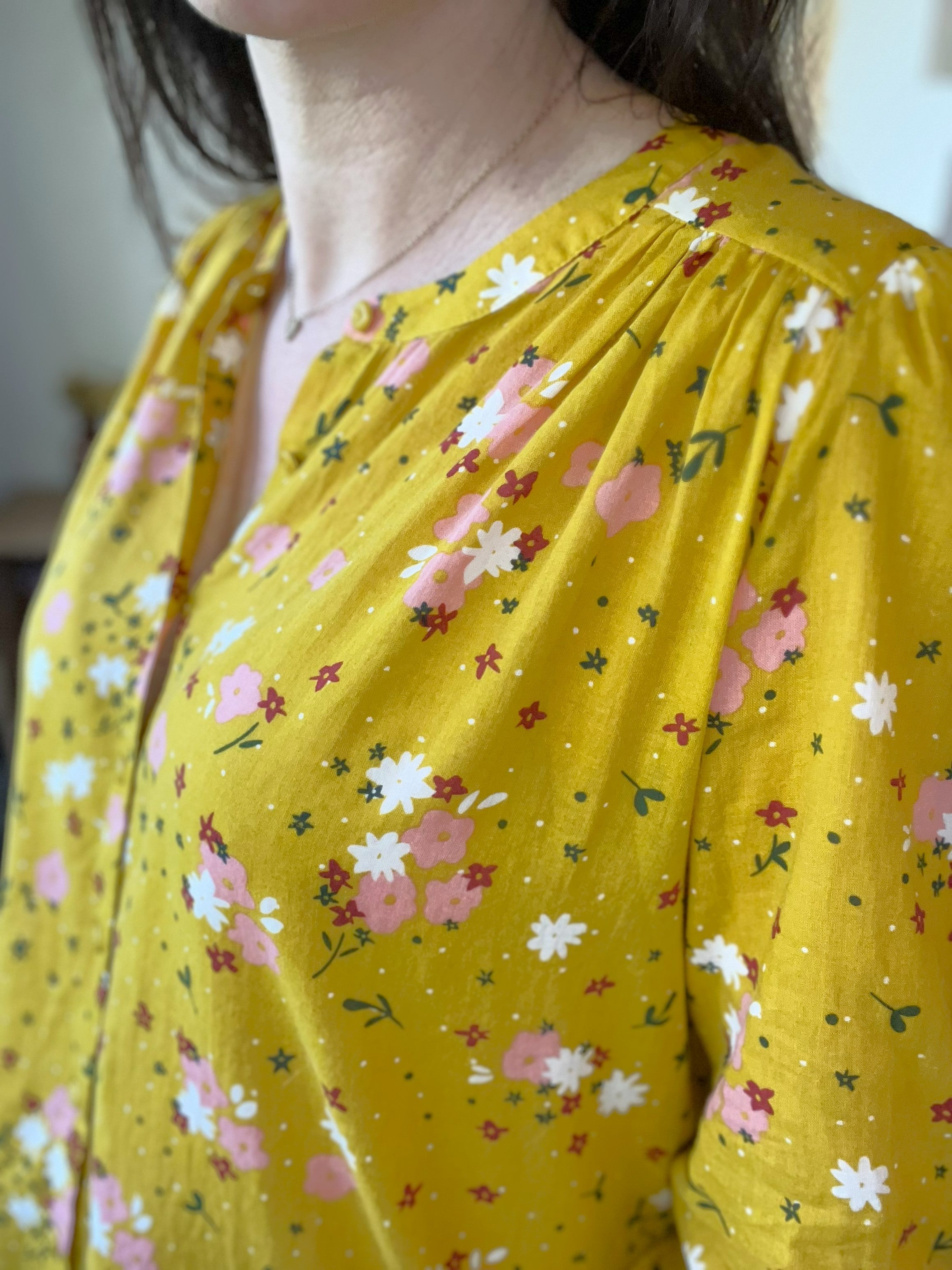 Blouse fleurie jaune DES PETITS HAUTS taille S - Seconde main