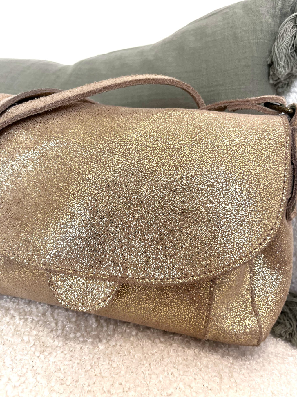 Sac bandoulière cuir doré PIECES – Seconde main