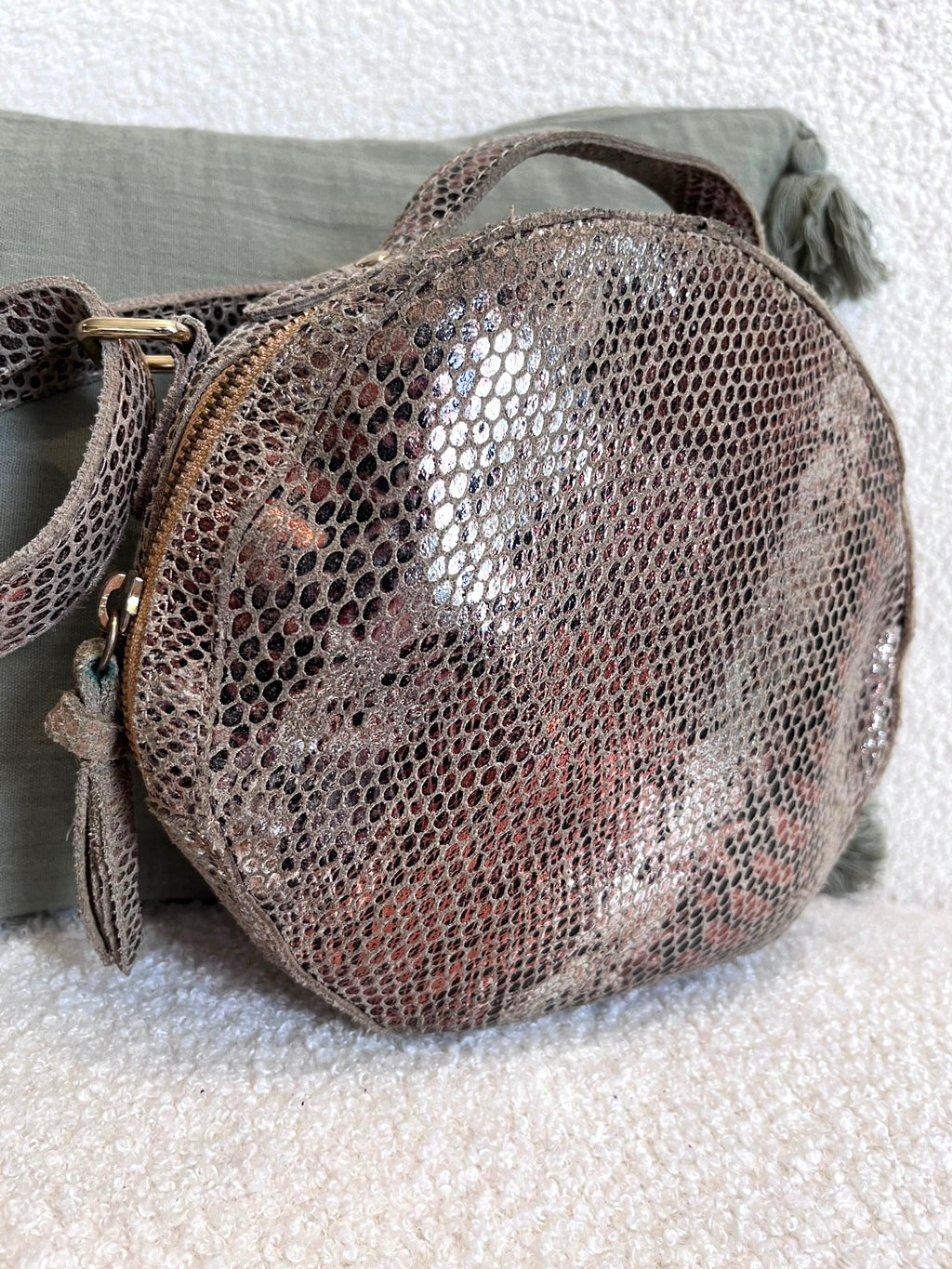 Sac rond en cuir effet python PIECES – Seconde main