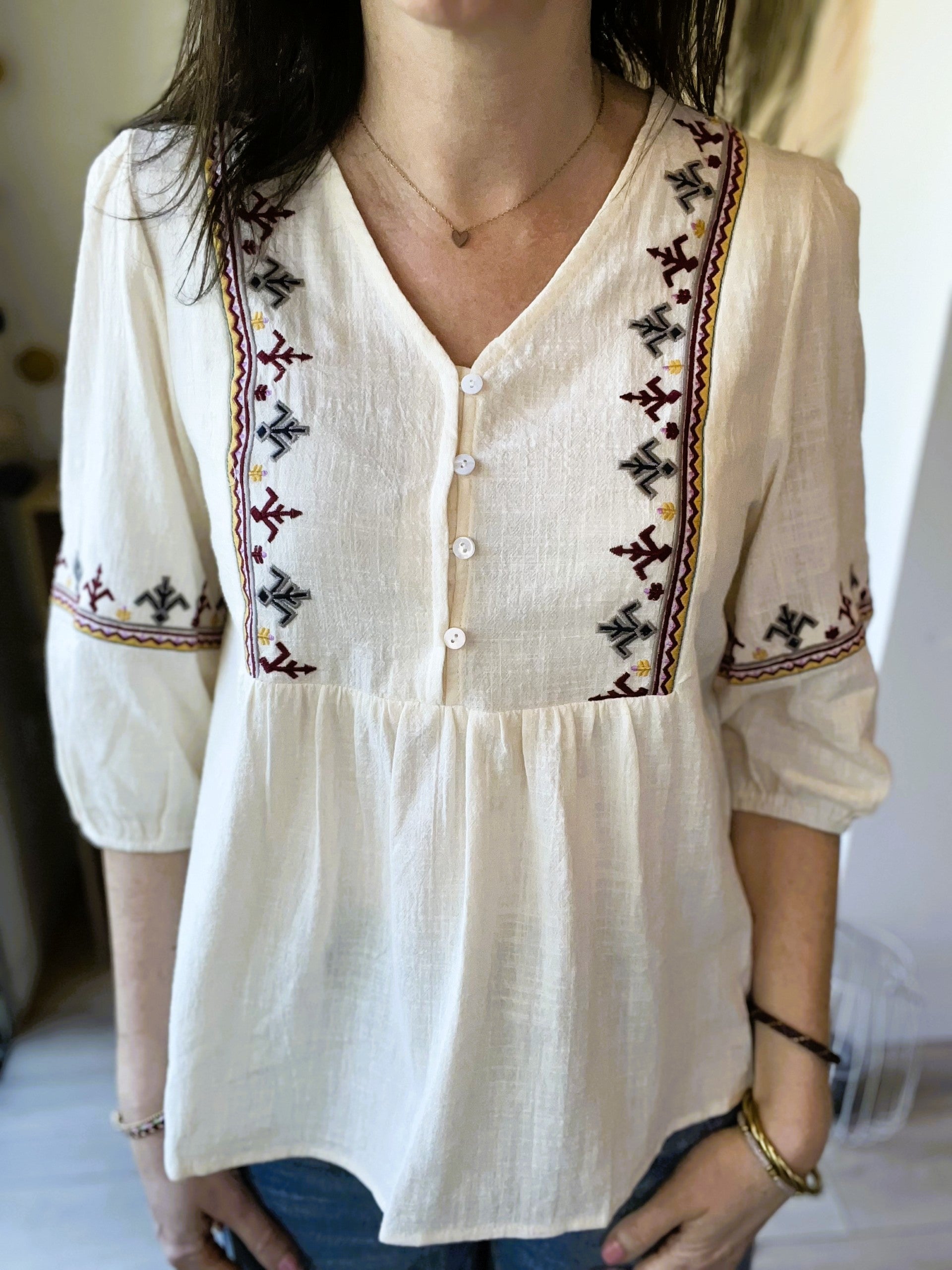 Blouse ecru manches courtes Emmanuelle - Neuve