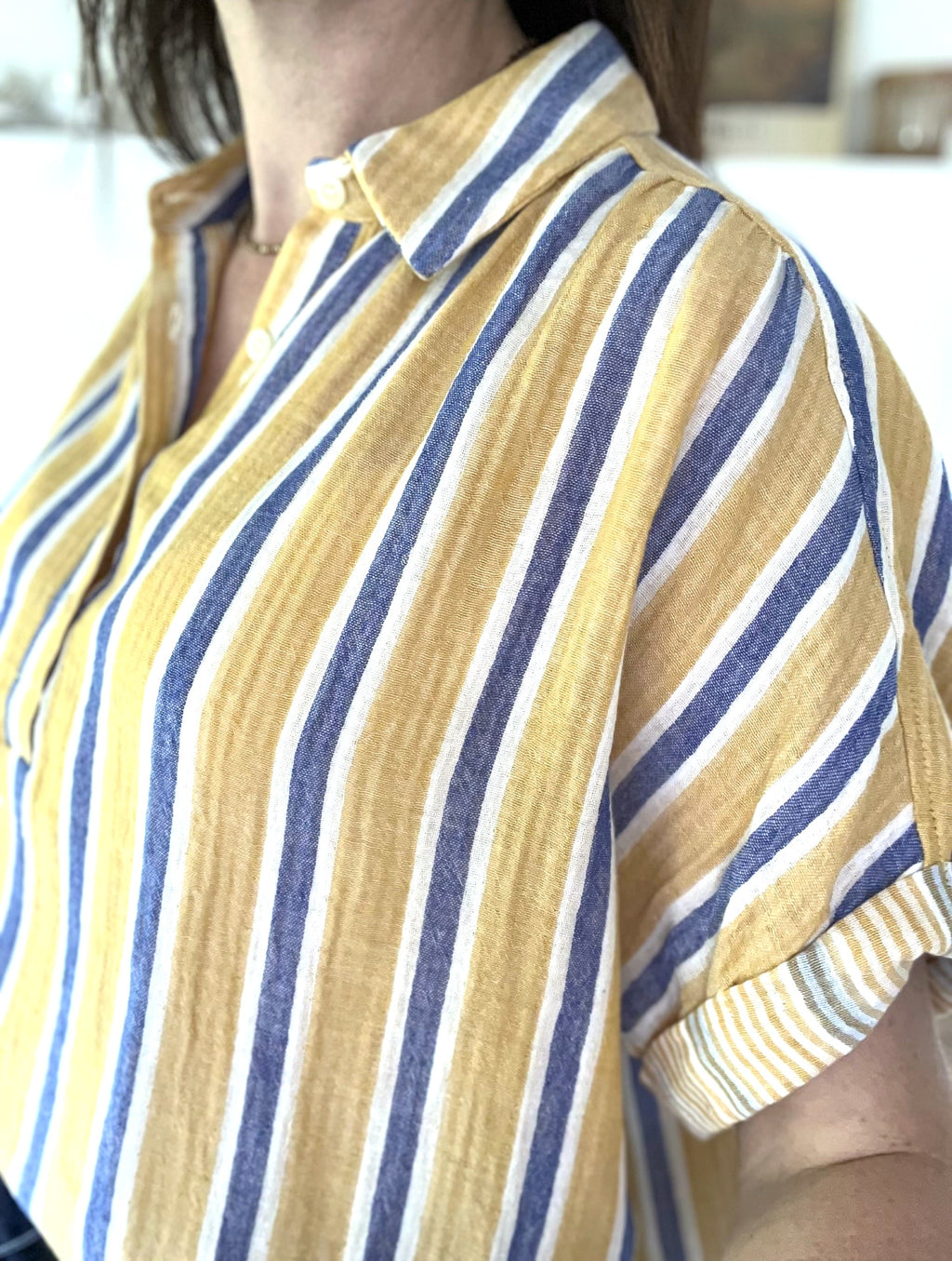 Top en gaze de coton rayé jaune et bleu col chemise THE KORNER - Neuf